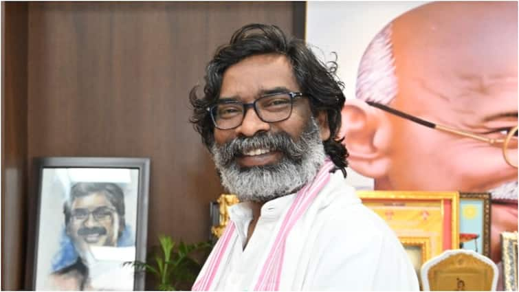 cm hemant soren announced maiya samman yojana for women in jharkhand Jharkhand: चुनाव से पहले सीएम हेमंत सोरेन ने दी महिलाओं को सौगात, इस योजना से होगी पैसों की बारिश!