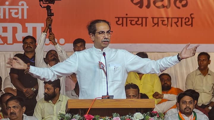 Uddhav Thackeray: उद्धव ठाकरे ने बीजेपी पर सत्ता के लिए राजनीतिक दलों को तोड़ने का आरोप लगाया. शाह के औरंगजेब फैन क्लब कमेंट पर प्रतिक्रिया देते हुए, उन्होंने शाह को अहमद शाह अब्दाली के वंशज कहा.