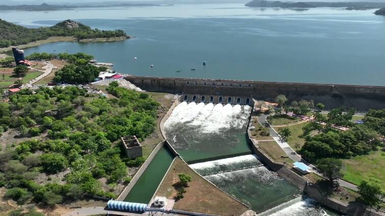 Mettur Dam water flow has dropped from 1,71,000 cubic feet to 1,10,000 cubic feet - TNN Mettur Dam: மேட்டூர் அணையின் இன்றைய நிலவரம்; நீர்வரத்து உயர்வா? குறைவா?