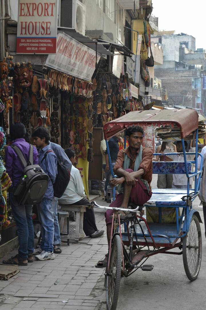 इन पांच देशों के अलावा भारत की बात करें तो भारत को दुनिया में सबसे तेज ग्रोथ कने वाला देश बताया जाता है, जिसपर उसकी जीडीपी का 46 फीसदी कर्ज है.