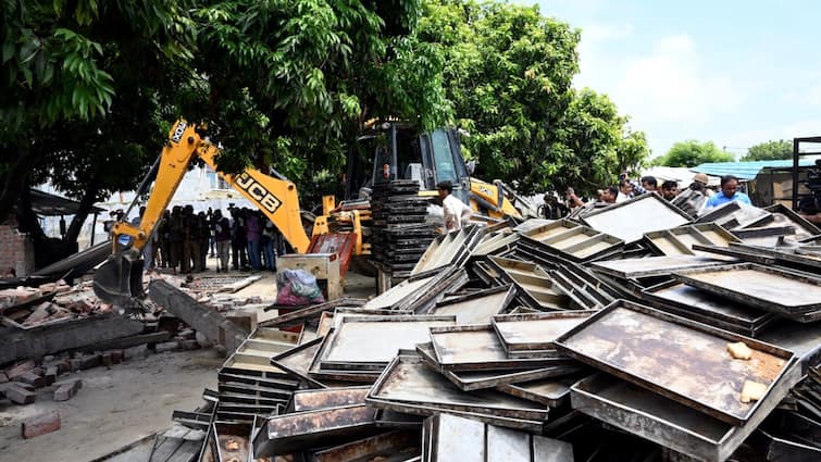 Ayodhya Gangrape Case UP Govt Bulldozes Accused SP Leader Moid khan Bakery Mayawati Slams Akhilesh DNA Test Demand Ayodhya Gangrape Case: Accused SP Leader’s Bakery Bulldozed; Akhilesh Yadav’s DNA Test Demand Sparks Row — Updates