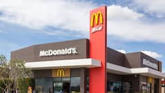 కస్టమర్స్ ఎక్కువగా వస్తున్నారని మెక్‌డొనాల్డ్స్ స్టోర్‌ని తగలబెట్టిన ఉద్యోగి