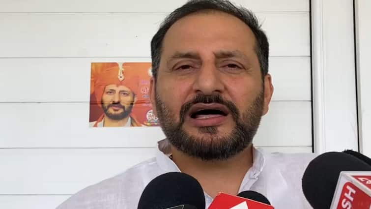 Neeraj Kumar Singh Bablu attacked India Alliance Leader Tejashwi Yadav and Rahul Gandhi Bihar BJP: 'वह पागल हो गए हैं', बीजेपी मंत्री नीरज बबलू तेजस्वी यादव को लेकर बहुत कुछ कह गए