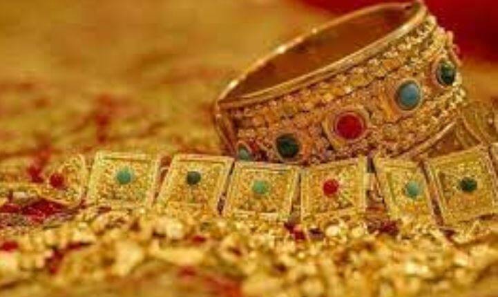 Gold and Siver Price News price of gold and silver continues to rise business news अर्थसंकल्पानंतर सोन्याच्या दरात घसरण, आता मात्र दरात तेजी, सोन्या चांदीचे दर वाढण्याचं नेमकं कारण काय?