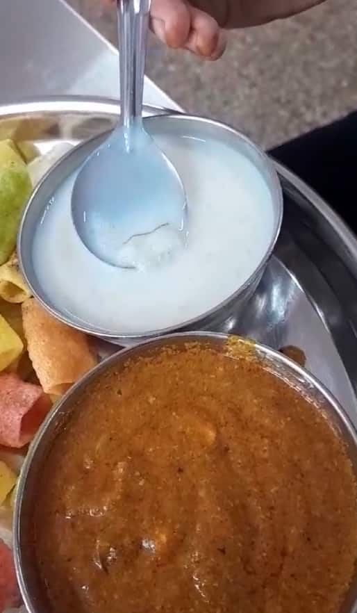 Vallabhvidyanagar News: હોસ્ટેલમાં રહેતી વિદ્યાર્થિનીઓને આપવામાં આવતા શાક અને ભાતમાંથી ઈયળો અને મંકોડા સહિતની જીવાત મળી આવી હતી.