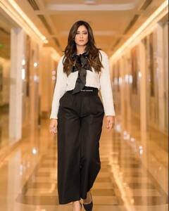 43 ਸਾਲ ਦੀ ਉਮਰ 'ਚ 16 ਸਾਲ ਦੀ ਲੱਗਦੀ ਹੈ ਇਹ ਅਦਾਕਾਰਾ, ਤਾਜ਼ਾ ਤਸਵੀਰਾਂ ਦੇਖ ਨਹੀਂ ਲਗਾ ਸਕੋਗੇ ਉਮਰ ਦਾ ਅੰਦਾਜ਼ਾ