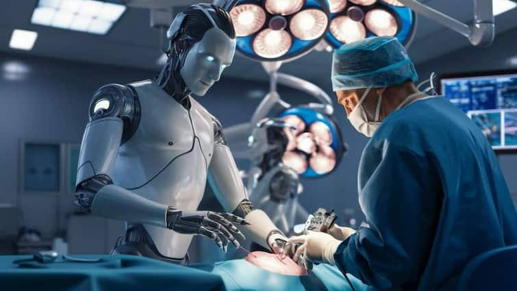 Chinese Doctor Removes Tumor Lungs Robotic Surgical System Medical Sector 5000 km away 5000 km दूर थे डॉक्टर, रोबोट की मदद से किया मरीज का ऑपरेशन, फेफड़े से निकाला ट्यूमर