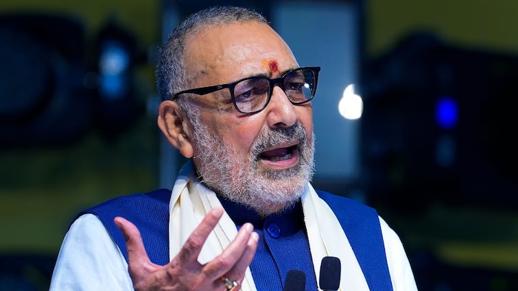 Giriraj Singh Big Statement on Sleeper Cell and Said Particular Community is Behind Train Accidents ANN Giriraj Singh: 'ट्रेन हादसों के पीछे खास समुदाय का हाथ', ये किसके बारे में क्या बोल गए गिरिराज सिंह?