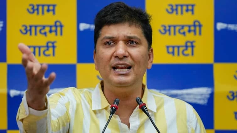Saurabh Bharadwaj Minister AAP Wrote a Letter To LG VK Saxena Regarding Shortage of Doctors दिल्ली के अस्पतालों में डॉक्टरों की कमी पर मंत्री सौरभ भारद्वाज ने जताई चिंता, कहा- 'LG को पत्र लिखा था लेकिन...'
