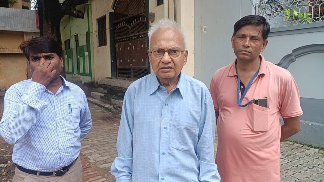 UP Retired judge Afraid CM Yogi Adityanath Bulldozer on Nazul property bill ANN रिटायर्ड जज को सता रहा सीएम योगी के बुलडोजर का डर, नजूल संपत्ति विधेयक को लेकर है दहशत