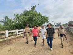 Bihar Flood: सीएम नीतीश के नालंदा में बाढ़ का खतरा, लोकाइन नदी में पानी बढ़ने से बांध टूटा, तस्वीरों में देखें हालात