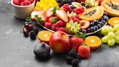 ਫਲ ਨੂੰ ਕੱਟ ਕੇ ਖਾਂਦੇ ਸਮੇਂ ਨਾ ਕਰੋ ਇਹ ਗਲਤੀ, ਹੋ ਸਕਦੇ ਹੋ ਇਸ ਬੀਮਾਰੀ ਦਾ ਸ਼ਿਕਾਰ