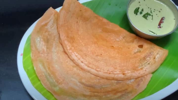 Tomato Dosai Recipe in Tamil: ஊட்டச்சத்து மிக்க சுவையான தக்காளி தோசை செய்வது எப்படி என்று இங்கே காணலாம்.