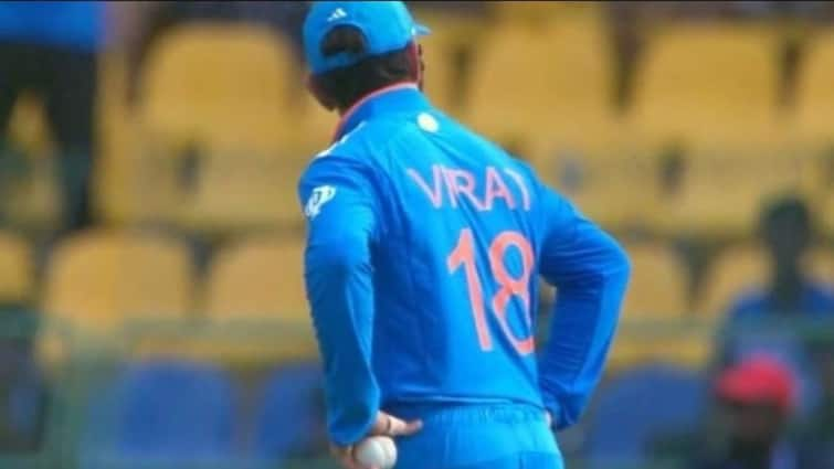 Virat Kohli Bihu Dance Celebration Viral Video Riyan Parag Inspiration IND vs SL 2nd ODI Viral Video Virat Kohli Brings Out Riyan Parag-Inspired Bihu Dance Celebration After Taking Catch In IND vs SL 2nd ODI- WATCH