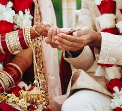 30 ਸਾਲ ਦੀ ਉਮਰ ਤੋਂ ਬਾਅਦ ਵਿਆਹ ਕਰਨਾ ਨਾਲ ਆ ਸਕਦੀਆਂ ਇਹ ਦਿੱਕਤਾਂ...ਜਾਣੋ ਸਿਹਤ ਮਾਹਿਰਾਂ ਤੋਂ