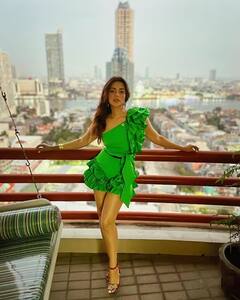 Photo: 42 ની ઉંમરે આ એક્ટ્રેસની અદાઓએ ઉડાવ્યા ફેન્સના હોશ, ગ્લેમરસ તસવીરો જોઇને તમે થઇ જશો ફિદા