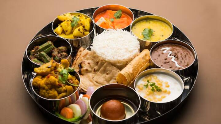 নিরামিষ খাবার খান যাঁরা, তাঁদের হাতের কাছেও রয়েছে প্রোটিনের জোগান। রোজকার ডায়েটে তা যুক্ত করা যেতে পারে।