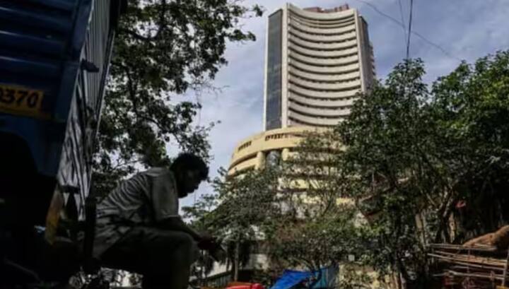 6 ऑगस्ट (मंगळवार): मंगळवारी एक्स डिव्हिडेंड होणाऱ्या शेअर्समध्ये बाल्टीबॉय, बॉम्बे ऑक्सीजन इन्वेस्टमेंट्स, फर्मेंटा बायोटेक, ग्रासिम इंडस्ट्रीज, आयपीसीए लॅबोरेटरीज, एलटी फूड्स, मॉर्गनाइट क्रूसिबल (इंडिया), ओरियंटल अॅरोमऍटिक्स, टीसीआय एक्स्प्रेस, टी डी पॉवर सिस्टम्स, उषा मार्टिन आणि वेस्ट कोस्ट पेपर मिल्स यांचा समावेश आहे.