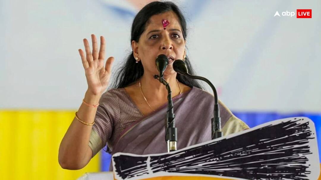 Arvind Kejriwal wife sunita kejriwal Big Step Before haryana Election Attack On PM narendra modi चुनाव से पहले सुनीता केजरीवाल का तगड़ा दांव! हरियाणा में PM मोदी पर बरसीं, दे दिया बड़ा बयान