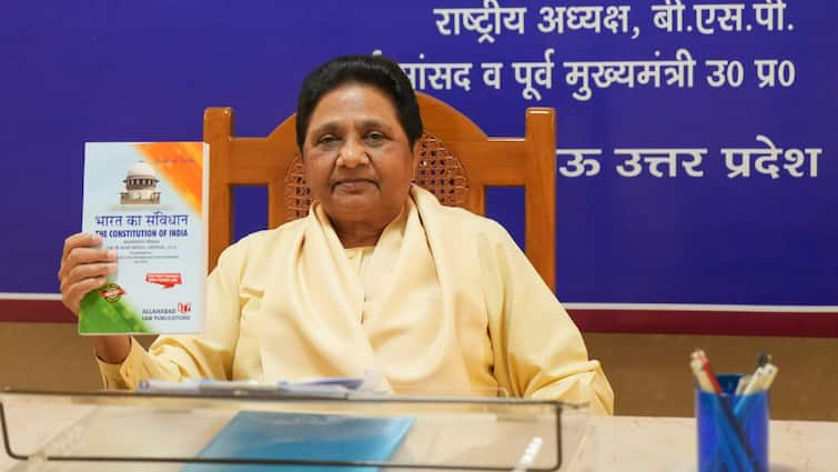 BSP chief Mayawati On Supreme Court Verdict reservation of SC and ST A 7 Judge bench सुप्रीम कोर्ट के आरक्षण वाले फैसले पर मायावती की दो टूक, बसपा सुप्रीमो ने क्या कहा?