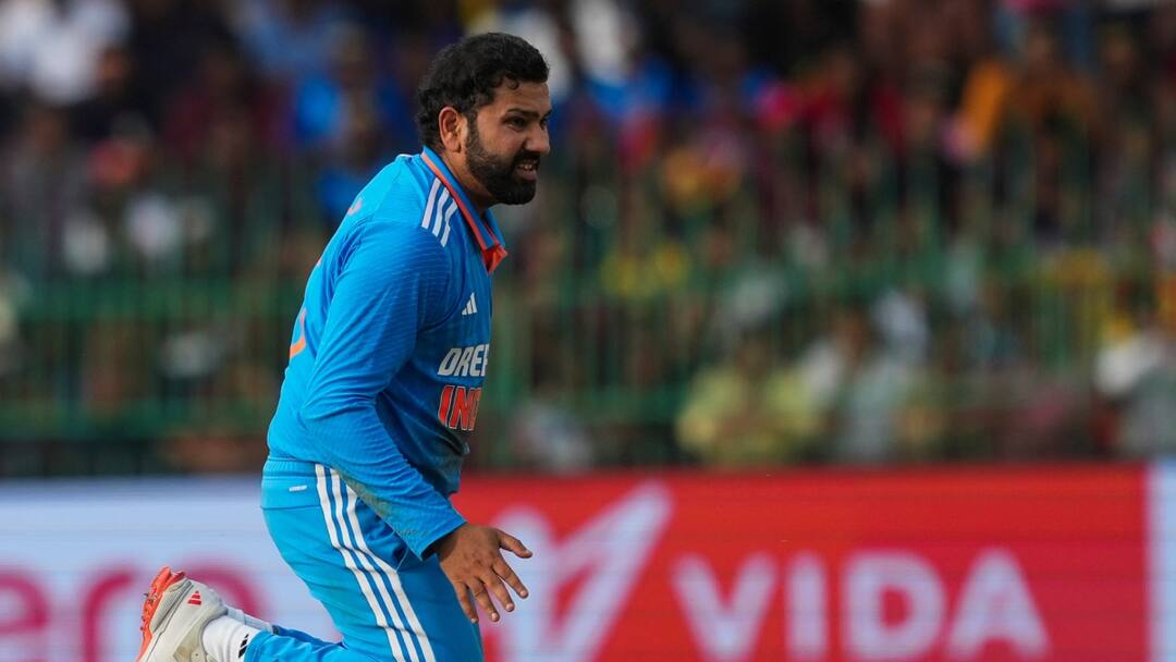 IND vs SL: 'ऐसा करने में फेल रहे...', दूसरे वनडे में श्रीलंका के खिलाफ करारी हार के बाद सामने आया रोहित शर्मा का रिएक्शन IND vs SL 2nd ODI Indian captain Rohit Sharma reaction after loosing against Sri Lanka in 2nd ODI IND vs SL: 'ऐसा करने में फेल रहे...', दूसरे वनडे में श्रीलंका के खिलाफ करारी हार के बाद सामने आया रोहित शर्मा का रिएक्शन