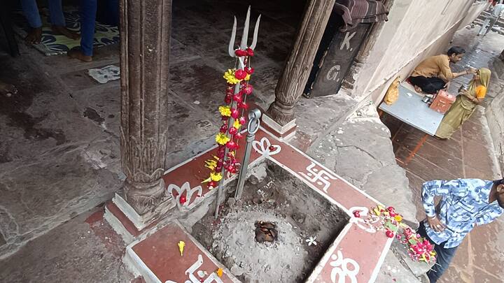 पुजारी श्याम गिरी के मुताबिक, यह वहीं भरत हैं, जिनके नाम से हमारा देश पूरी दुनिया में भारत नाम से जाना जाता है. भारत देश भरत का जन्मस्थान है, जिसके बाद इसका नाम 'कंव सुवा' रखा गया, जो बाद में कंसुआ बन गया.