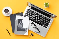 Jobs 2024: इंजीनियरिंग की है तो इन नौकरियों के लिए आज ही कर दें अप्लाई, सेलेक्शन के लिए करना होगा ये काम