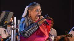 Usha Uthup: স্বামীর মৃত্যুর পরে প্রথমবার মঞ্চে উষা উত্থুপ, গাইলেন.. 'হামে তুমসে পেয়ার কিতনা'