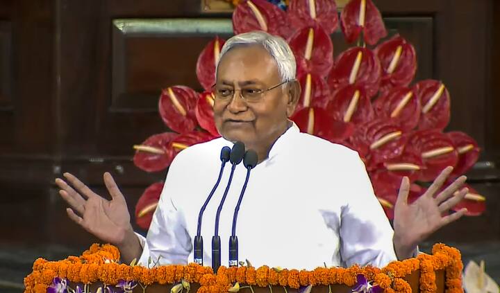 जेडीयू नेता ने कहा कि बिहार में अगर लोगों ने विकास देखा है तो वह नीतीश कुमार के शासनकाल में देखा है.