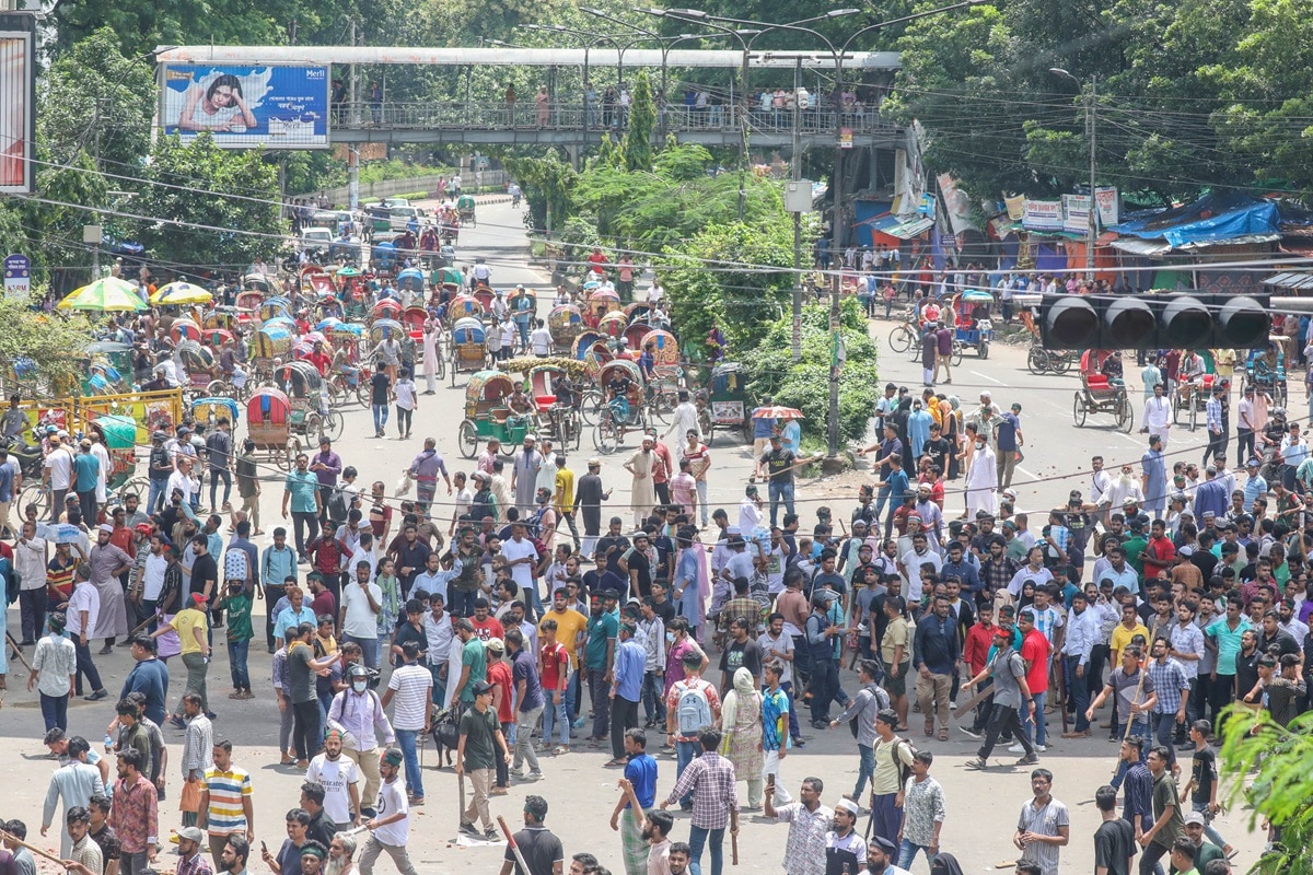 Bangladesh Protests: బంగ్లాదేశ్‌లో అల్లర్లు ఎందుకు? ప్రధాని ఎందుకు పారిపోయారు? పాక్, ఐసిస్ పనేనా?