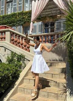 50 की उम्र में मलाइका अरोड़ा ने बिकिनी पहन ढाया कहर, पूल से सिजलिंग तस्वीरें शेयर कर इंटरनेट का बढ़ाया टेंपरेचर