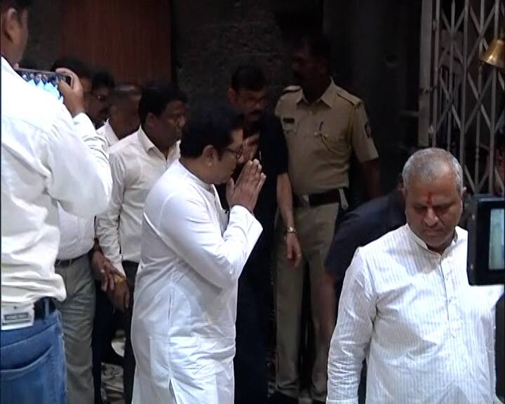 आज सोलापूर दौऱ्यादरम्यान राज ठाकरेंनी विधानसभेसाठी दोन उमेदवारांची घोषणा केली.