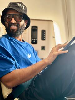 Vijay Deverakonda Photos : ஸ்டைலிஷ் உடையில் கூல் போஸ் கொடுக்கும் விஜய தேவரகொண்டா!