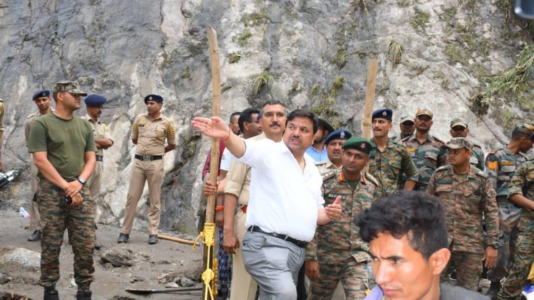 Himachal Cloudburst: 'अपनों की खोज' के लिए सर्च ऑपरेशन जारी, पांच शव बरामद, परिजनों का हुआ DNA टेस्ट Himachal Cloudburst five bodies recovered search operation in Shimla samej DNA test to be conducted ANN Himachal Cloudburst: 'अपनों की खोज' के लिए सर्च ऑपरेशन जारी, पांच शव बरामद, परिजनों का हुआ DNA टेस्ट