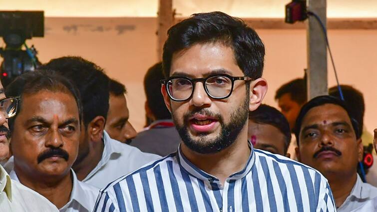 Shiv Sena UBT leader Aditya Thackeray allegation on BJP led government Maharashtra Vidhansabha Chunav  'महायुति सरकार की हाजी अली के पास...', शिवसेना यूबीटी नेता आदित्य ठाकरे का BJP पर बड़ा आरोप 