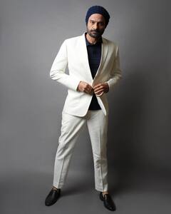 जब शाहरुख खान को देखकर डायलॉग भूल गया था ये एक्टर, फिर किंग खान ने जो किया जानकर नहीं होगा यकीन