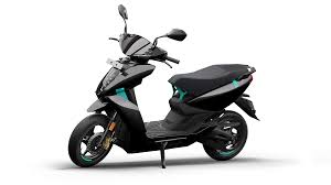 Expensive Scooters in India: इन स्कूटरों की कीमत जान आ जाएंगे चक्कर, एक की कीमत 14 लाख से भी ज्यादा