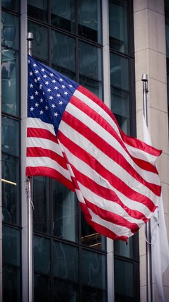 दुनिया का सबसे ताकतवर देश क्यों है अमेरिका?