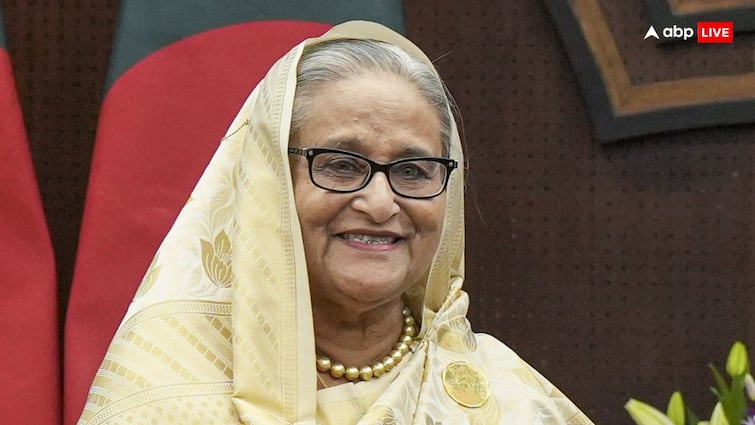 Bangladesh Government Crisis News Sheikh Hasina left Bangladesh after resigning reached India 10 big updates 48 hours after pm post resign बांग्लादेश छोड़कर भागने को हुईं मजबूर, इस्तीफे से लेकर शेख हसीना के भारत पहुंचने की पूरी कहानी