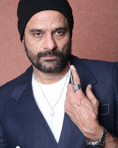 जब शाहरुख खान को देखकर डायलॉग भूल गया था ये एक्टर, फिर किंग खान ने जो किया जानकर नहीं होगा यकीन