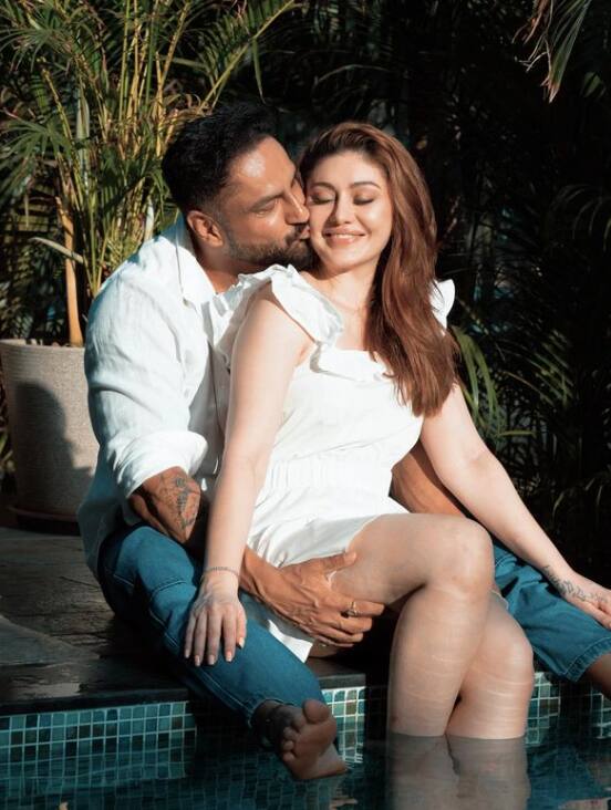 शेफाली की पर्सनल लाइफ की बात करें तो उन्होंने साल 2014 में एक्टर पराग त्यागी संग शादी की थी. फिलहाल ये जोड़ा हैप्पी मैरिड लाइइफ एंजॉय कर रहा है.