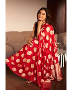 तिला सावळ्या रंगामुळे हिनवलं, आज दोन दशकांपासून बॉलिवुडची राणी, काजोलने सिनेसृष्टीत नाव कसं कमवलं?