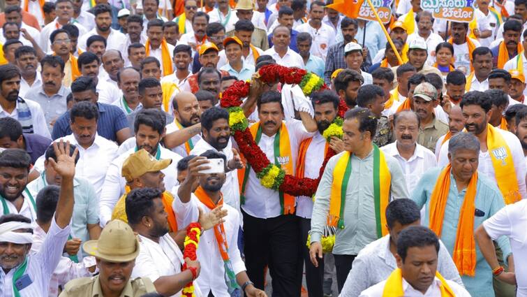 Karnataka Mysuru Chalo BJP JD(S) Intensify Calls For Siddaramaiah Ouster As March Enters Day 4 'CM Himself Is Accused' 'CM Himself Is Accused': BJP-JD(S) Intensify Calls For Siddaramaiah Ouster As 'Mysuru Chalo' March Enters Day 4