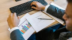 US-Based Indian’s Advice To Avoid Hindi-English Mixing Bosses Draws Widespread Criticism Online