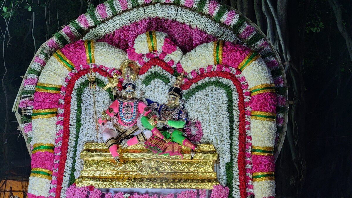 Pachai Amman Kovil: ஆடி மாத திருவிழா.. மும்முனி பச்சையம்மன் கோயிலில் குவிந்த பக்தர்கள்