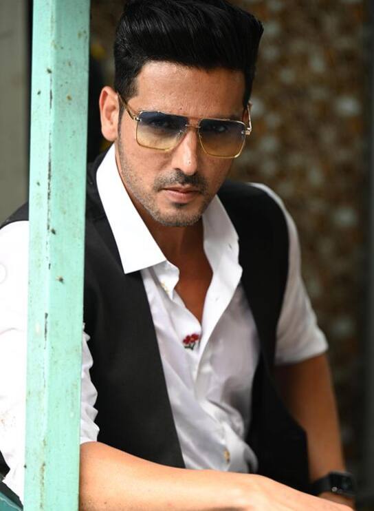 अपनी आखिरी फिल्म शराफत गई तेल लेने के बाद जायद ने बॉलीवुड छोड़ दिया था.