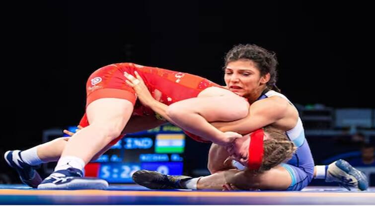 Paris Olympics 2024 Wrestler Nisha makes painful exit after shoulder injury Paris Olympics 2024 : ધ્રૂસકે ને ધ્રૂસકે રડી રેસલર નિશા દહિયા, ઇજાના કારણે સેમિફાઇનલમાં પહોંચવાનું સપનું તૂટ્યું