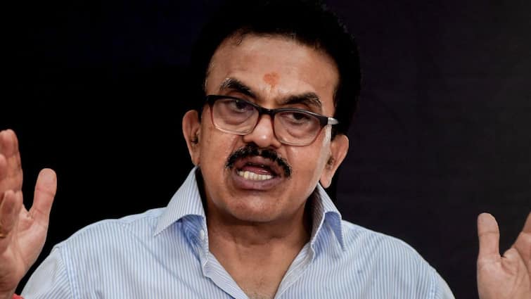 Bangladesh Crisis News Shiv Sena In NDA Alliance Leader Sanjay Nirupam urges PM Modi to handle situation related to Hindu 'बांग्लादेशी हिंदुओं के लिए ठोस कदम उठाएं पीएम मोदी', चरमपंथियों को लेकर और क्या बोले संजय निरुपम?