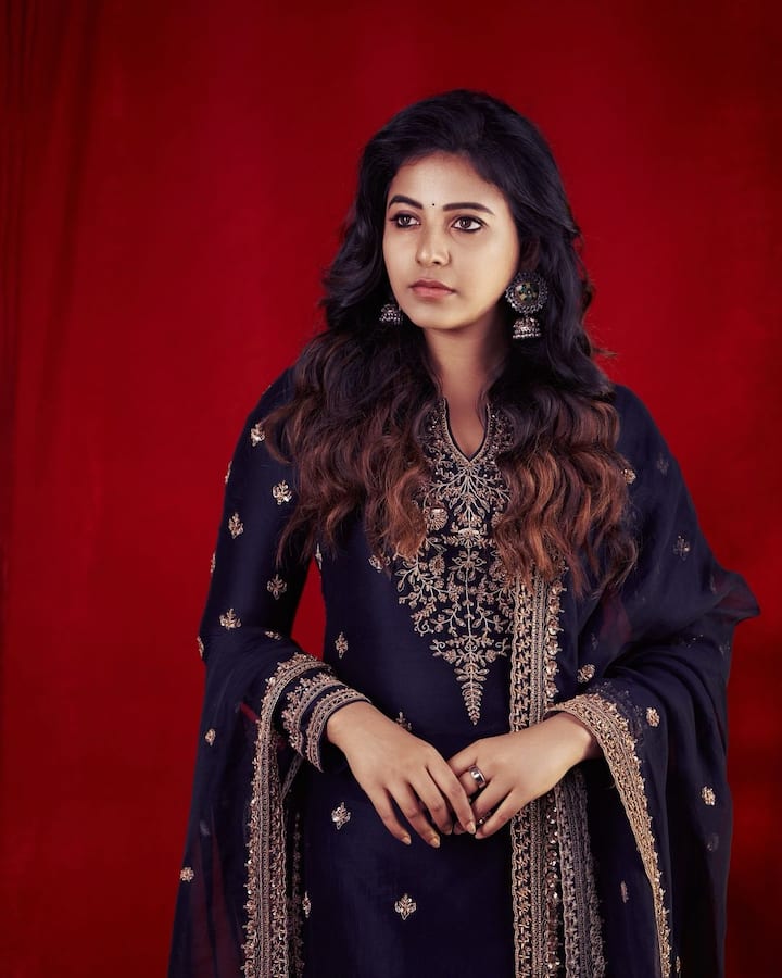 లాంగ్ గ్యాప్ తర్వాత 'గీతాంజలి మళ్లీ వచ్చింది' వెండితెరపై రీఎంట్రీ ఇచ్చింది. అప్పటి నుంచి సోషల్ మీడియాలోనూ ఫుల్ యాక్టివ్ ఉంటుంది అ తెలుగమ్మాయి.