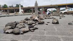 नाशिकच्या पुराची भयंकर प्रचिती, गोदाघाटावर भलेमोठे दगड आले वाहून, पाहा PHOTOS